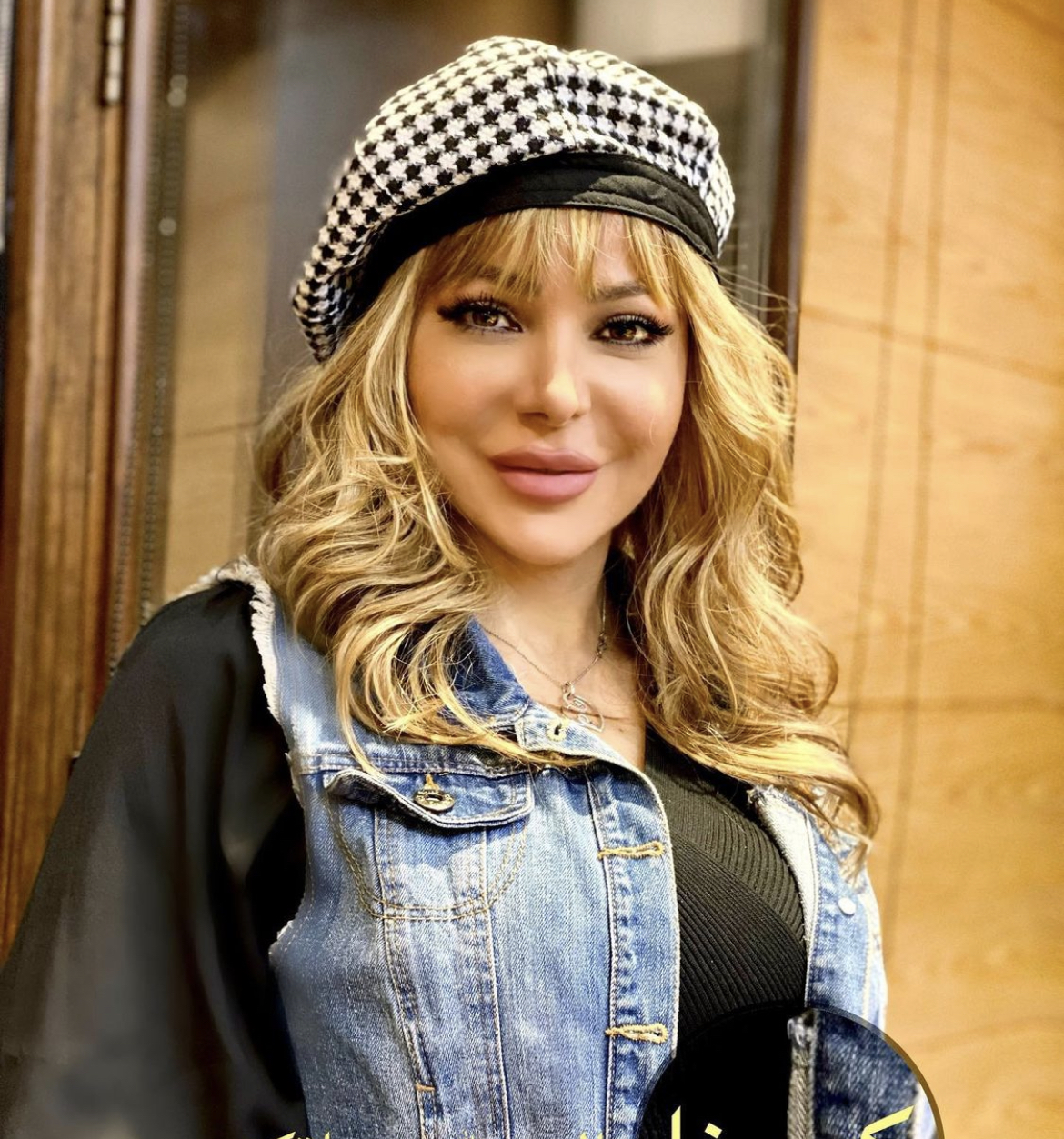 التعليق الأول لسوزان نجم الدين على حذف صورتها مع المخرج بسام الملا