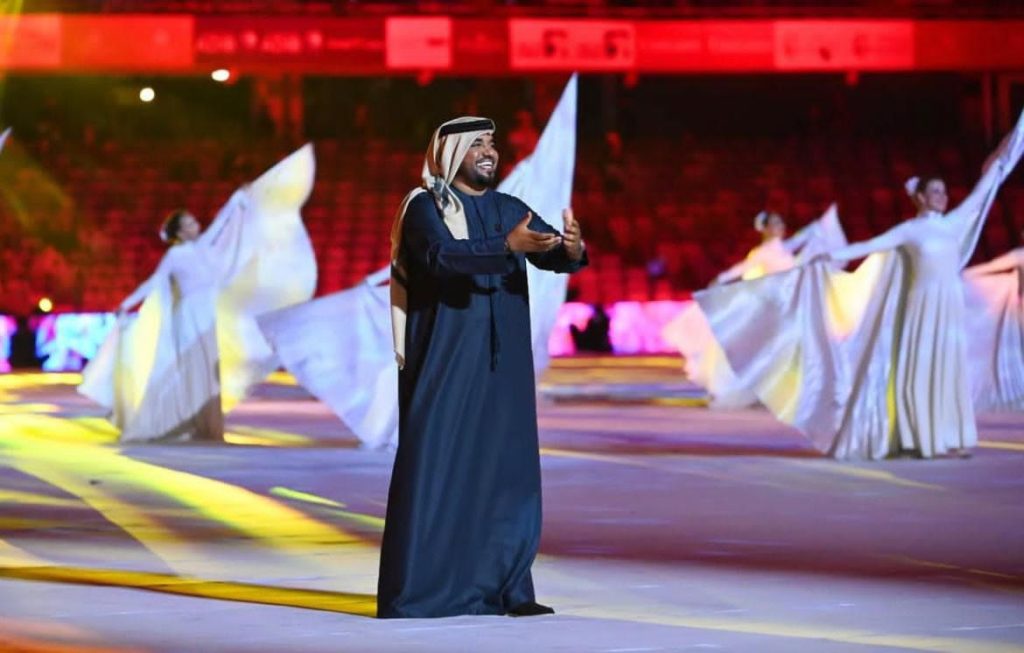 فيصل الجاسم وأسماء لمنور يبهران الجمهور بأوبريت "الإمارات ملتقى العالم" في افتتاح كأس السوبر الإماراتي