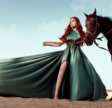 سمر جابر .. فنانة شهيرة في "الثمانية"