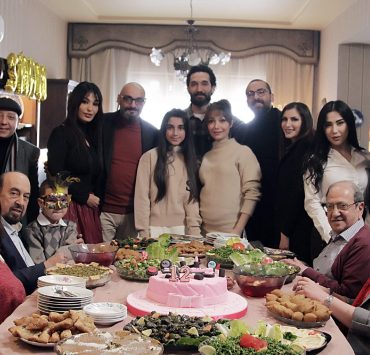 بعد "غربة".. دريد لحام وأسامة الروماني معاً "على قيد الحب"