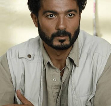 خالد النبوي" زير نساء" في "راجعين يا هوا "