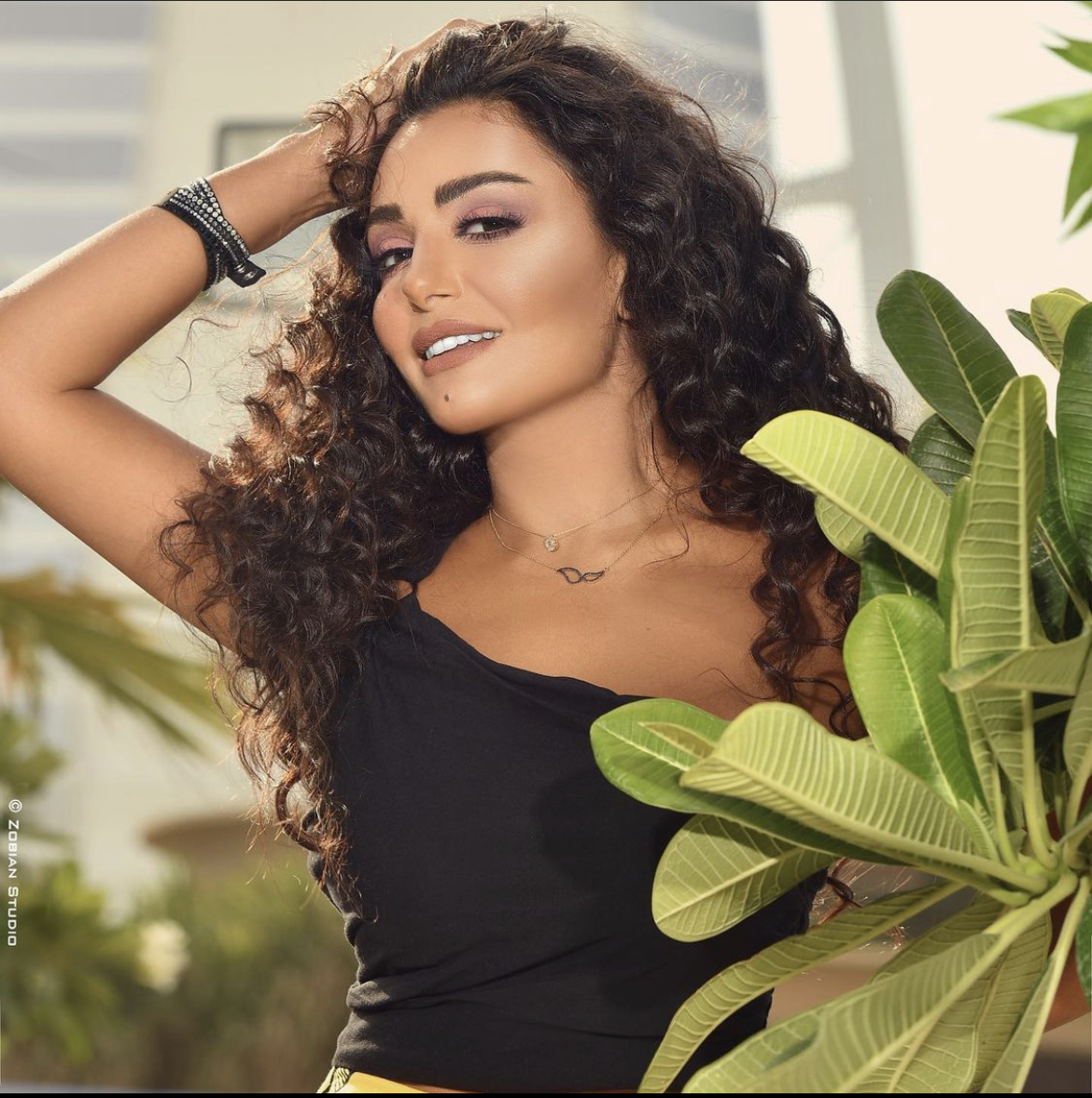 ابنة ديمة الجندي تشجعها على الزواج مجدداً