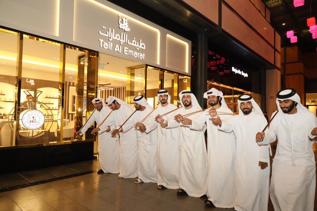 ثاني بن سعيد آل مكتوم يشهد افتتاح "طيف الإمارات"