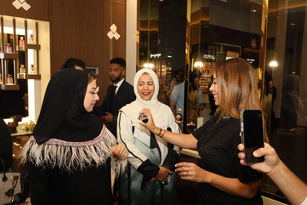 ثاني بن سعيد آل مكتوم يشهد افتتاح "طيف الإمارات"