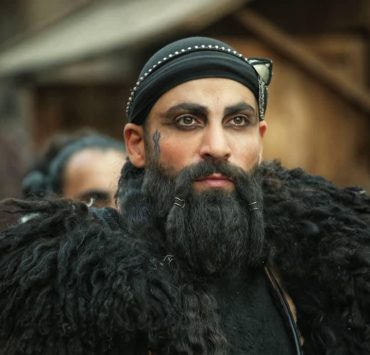الصور الأولى لـ “ذئاب الليل” والممثلون يظهرون بأشكال غريبة