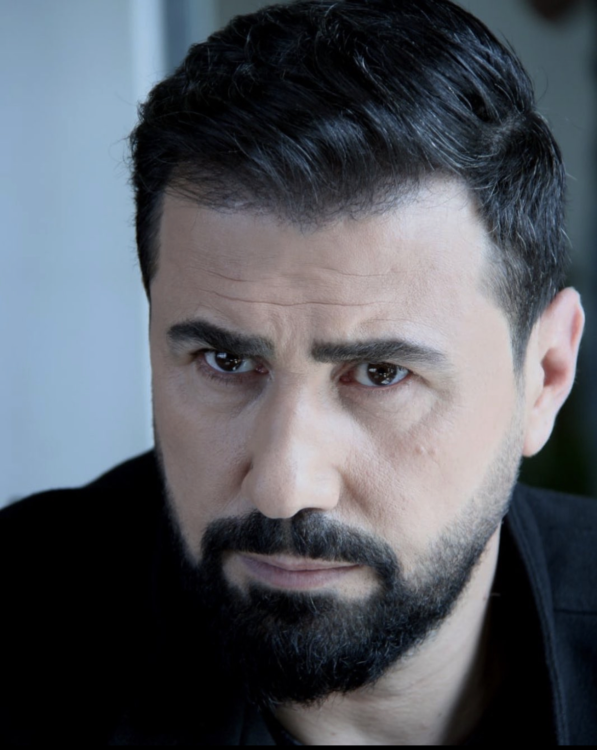خالد القيش يرد على انتقادات تكراره تجسيد شخصية الضابط