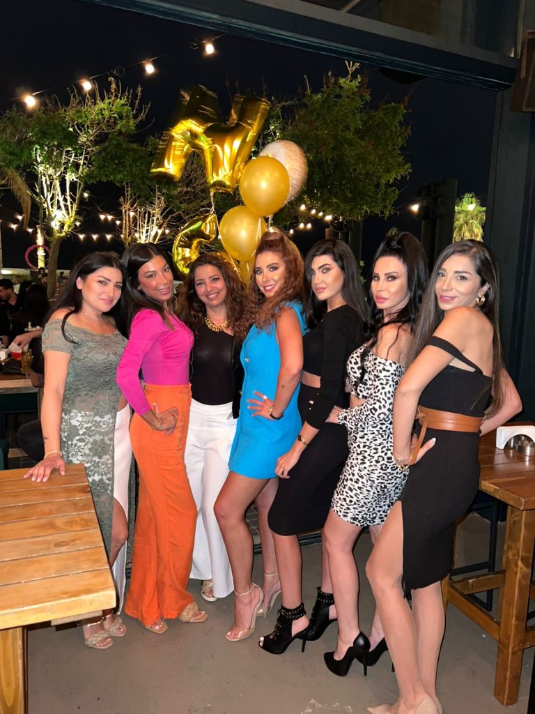نور صعب تحتفل بعيد ميلادها وسط أجواء سعيدة