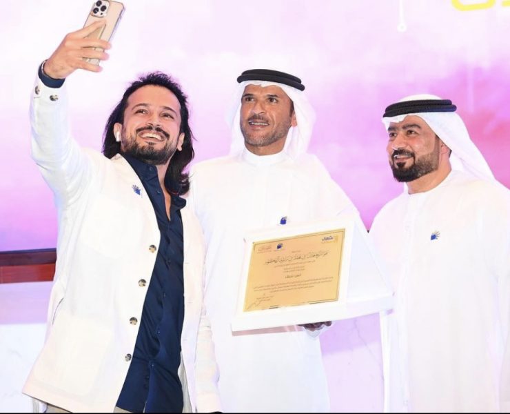 سمو الشيخ حمدان بن محمد بن راشد آل مكتوم يكرّم المخرج أنس سيف