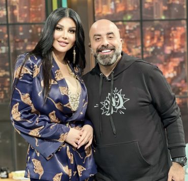 جيني اسبر تمزق صور هؤلاء الفنانين