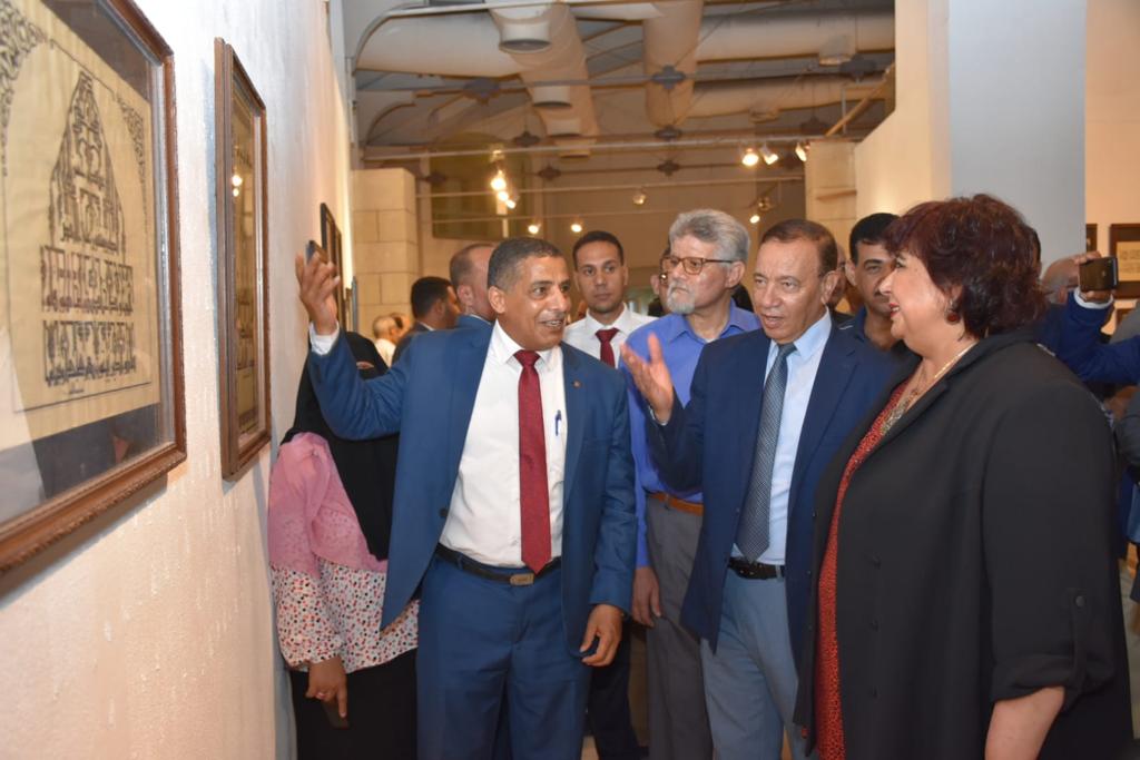 وزيرة الثقافة تفتتح الدورة السابعة لملتقي القاهرة الدولى لفنون الخط العربي