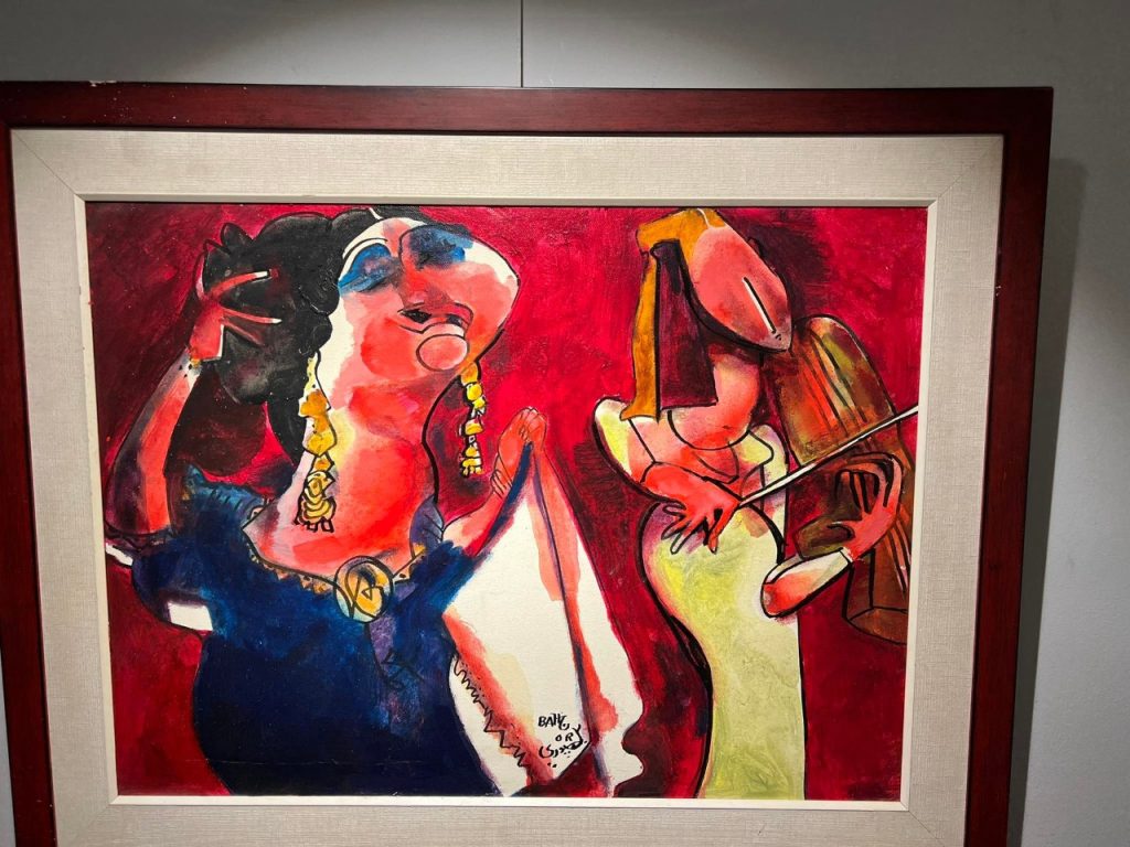 350 عمل تشكيلي لـ 200 فنان يُجسد الحياة في العالم العربي