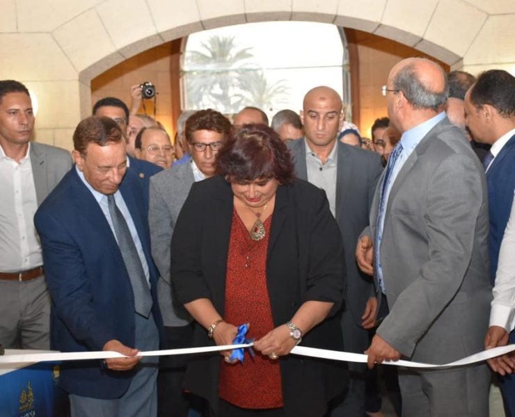 وزيرة الثقافة تفتتح الدورة السابعة لملتقي القاهرة الدولى لفنون الخط العربي