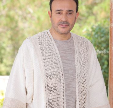 أمير الطرب العربي صابر الرباعي يطلق أغنية "سلملي"