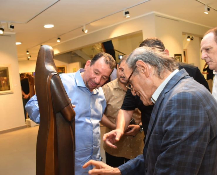 350 عمل تشكيلي لـ 200 فنان يُجسد الحياة في العالم العربي