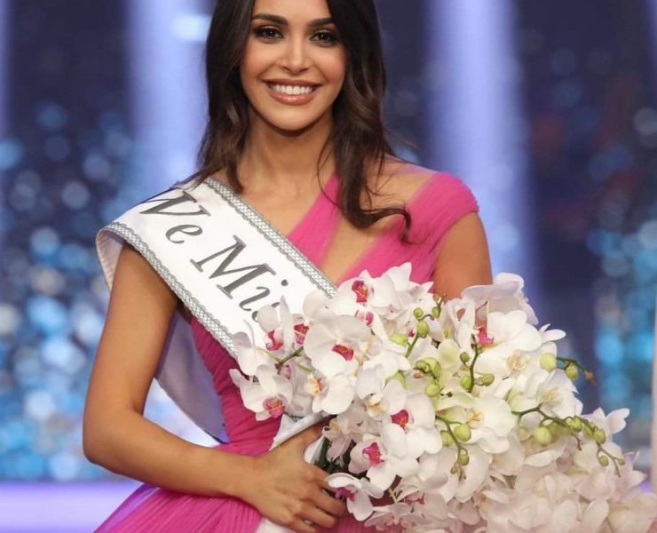 ياسمينا زيتون تتربع على عرش الجمال اللبناني