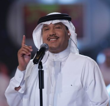 منديل لـ “محمد عبده” بسعر 8 آلاف دولار!