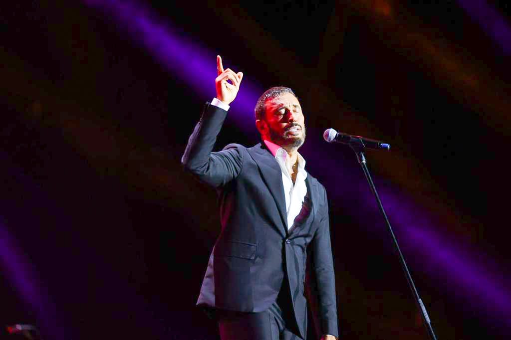 كاظم الساهر يتألق في حفل كامل العدد بمواصفات اضاءة عالمية لطارق صيري