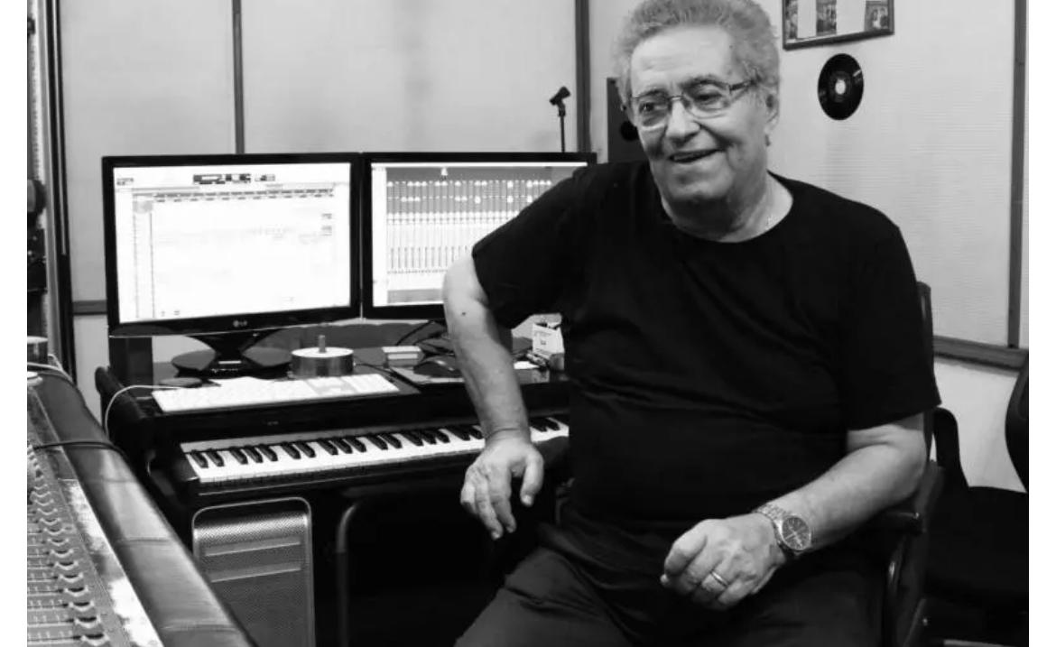 نجوم الفن يعربون عن حزنهم برحيل إحسان المنذر