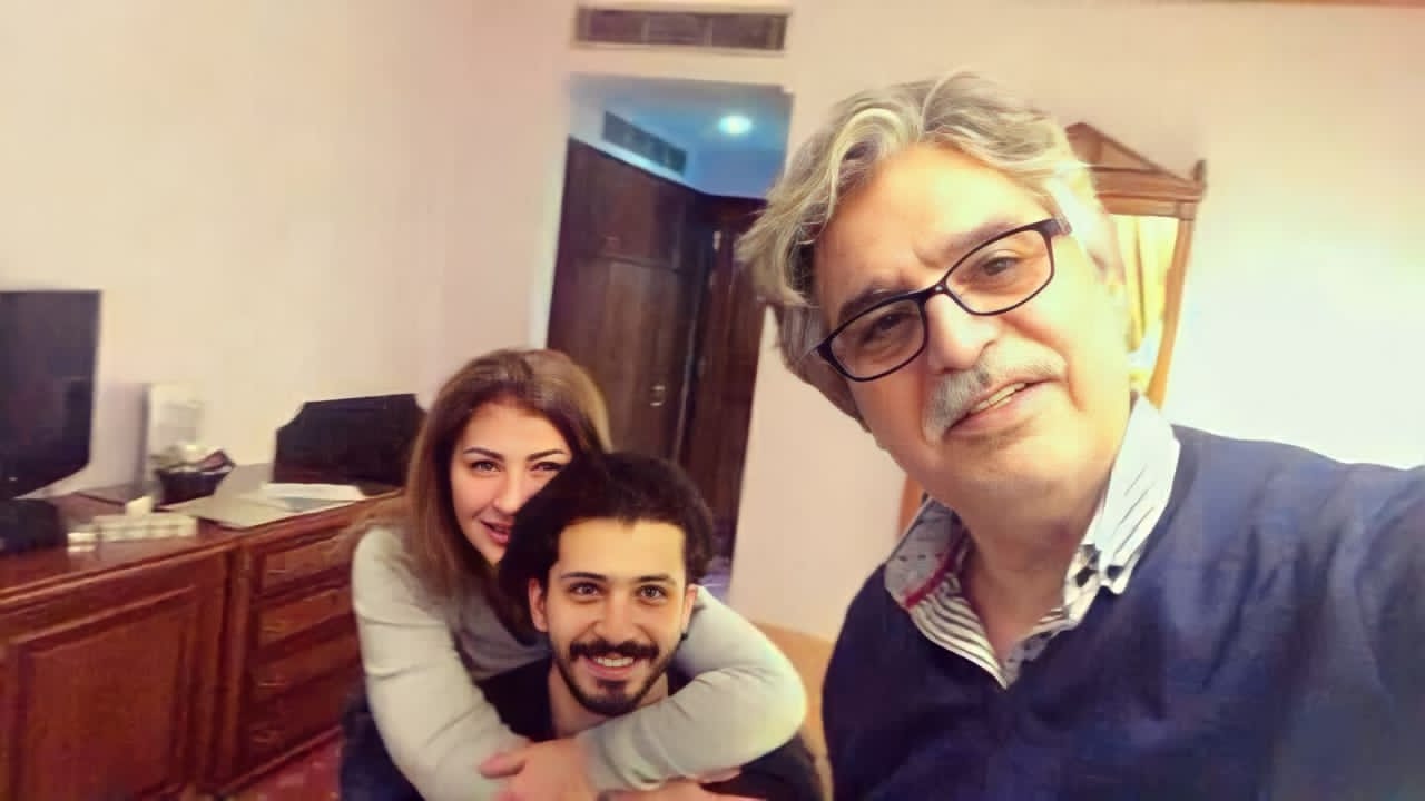 عباس النوري "هوية ابني بتشرفني" وزوجته تعلق!