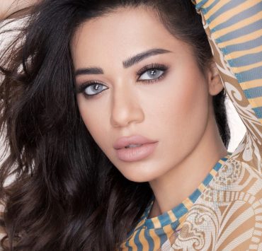 رحمة رياض بخير بعد نشوب حريق في منزلها