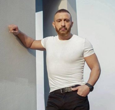 أحمد السقا يحصد جائزة "العنكبوت"