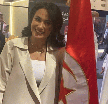 هند صبري تزور الجناح التونسي في "معرض الرياض للكتاب"
