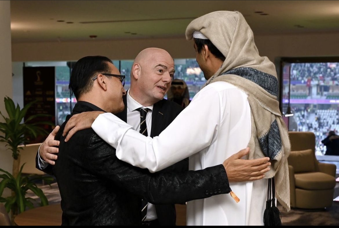 ريدوان في ضيافة أمير قطر بعد إبداعه في حفل افتتاح المونديال