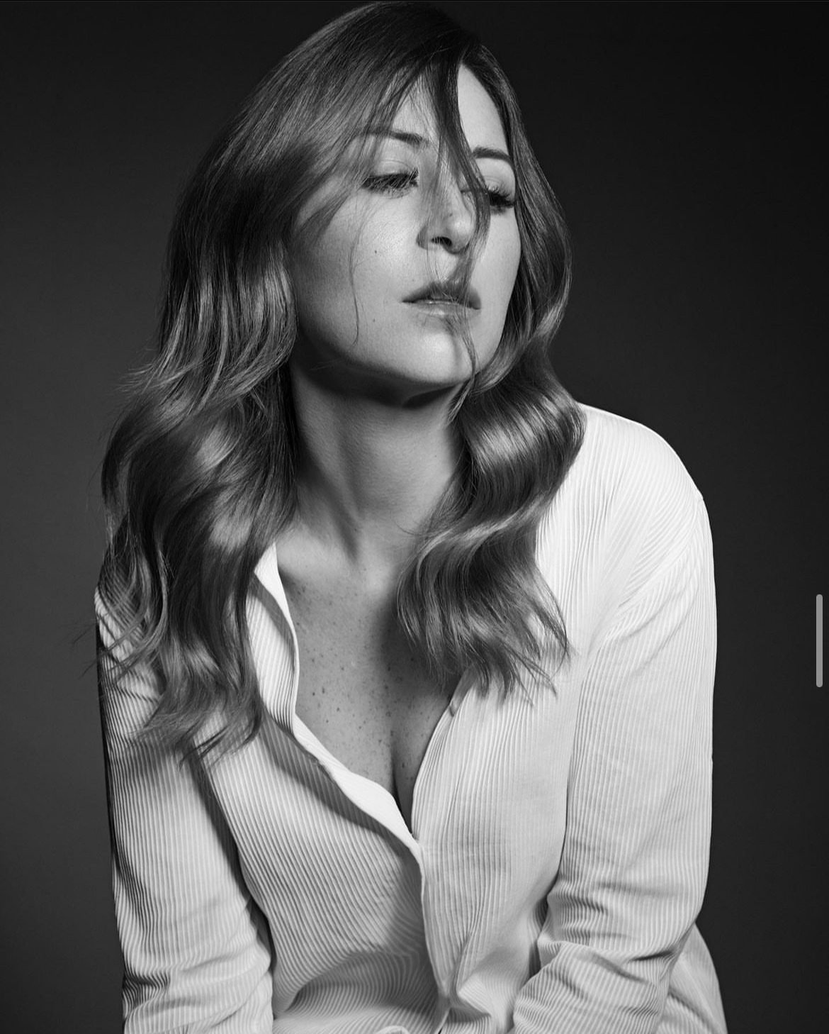 بعد إلقاء القبض على منة شلبي.. نقابة المهن التمثيلية تصدر بيانها