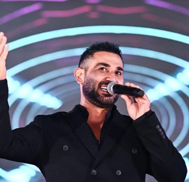 أحمد سعد يشعل العاصمة الإدارية بحفل عالمي ويستعد لجولة بالعالم العربي وأوروبا