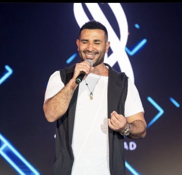 أحمد سعد يكشف عن وجه ابنته .. فهل تشبهه؟