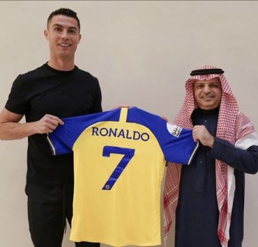 نادي النصر السعودي يضم رونالدو.. بعد فسخ عقده مع مانشستر
