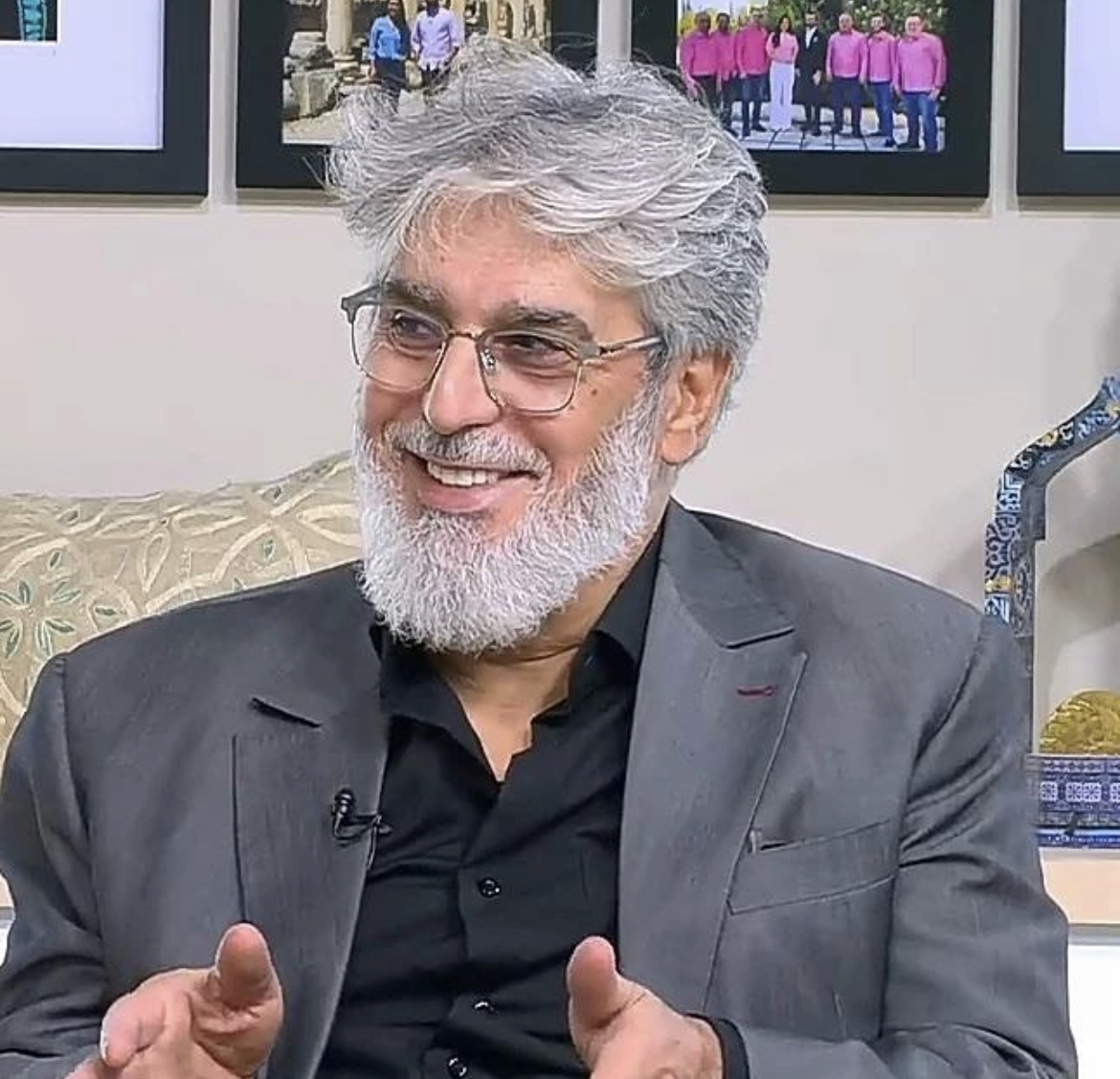 عباس النوري وزوجته بصورة تعود لأكثر من ثلاثين عام