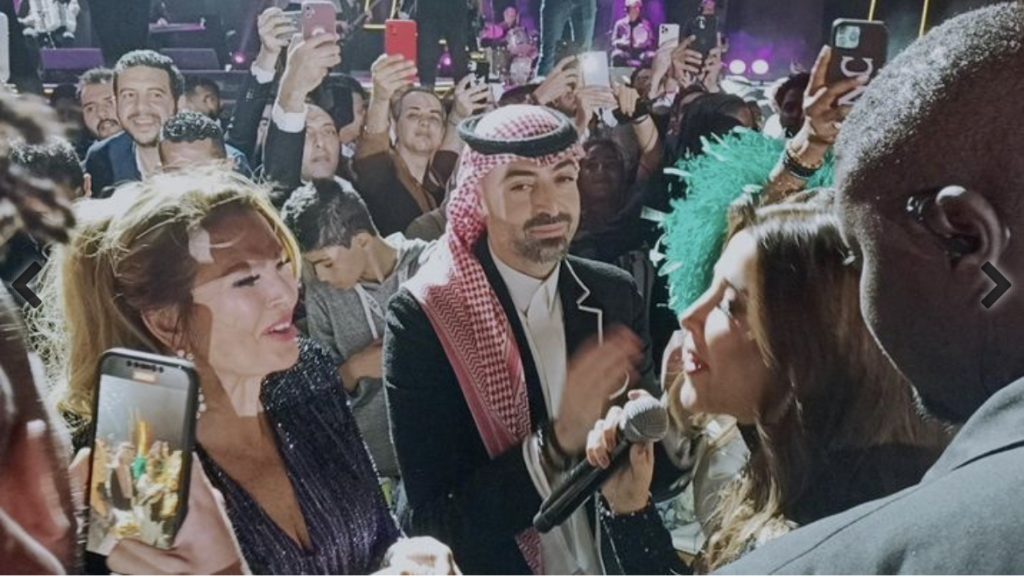 نانسي عجرم تغني ليسرا "قول تاني كدا" في مهرجان البحر الأحمر