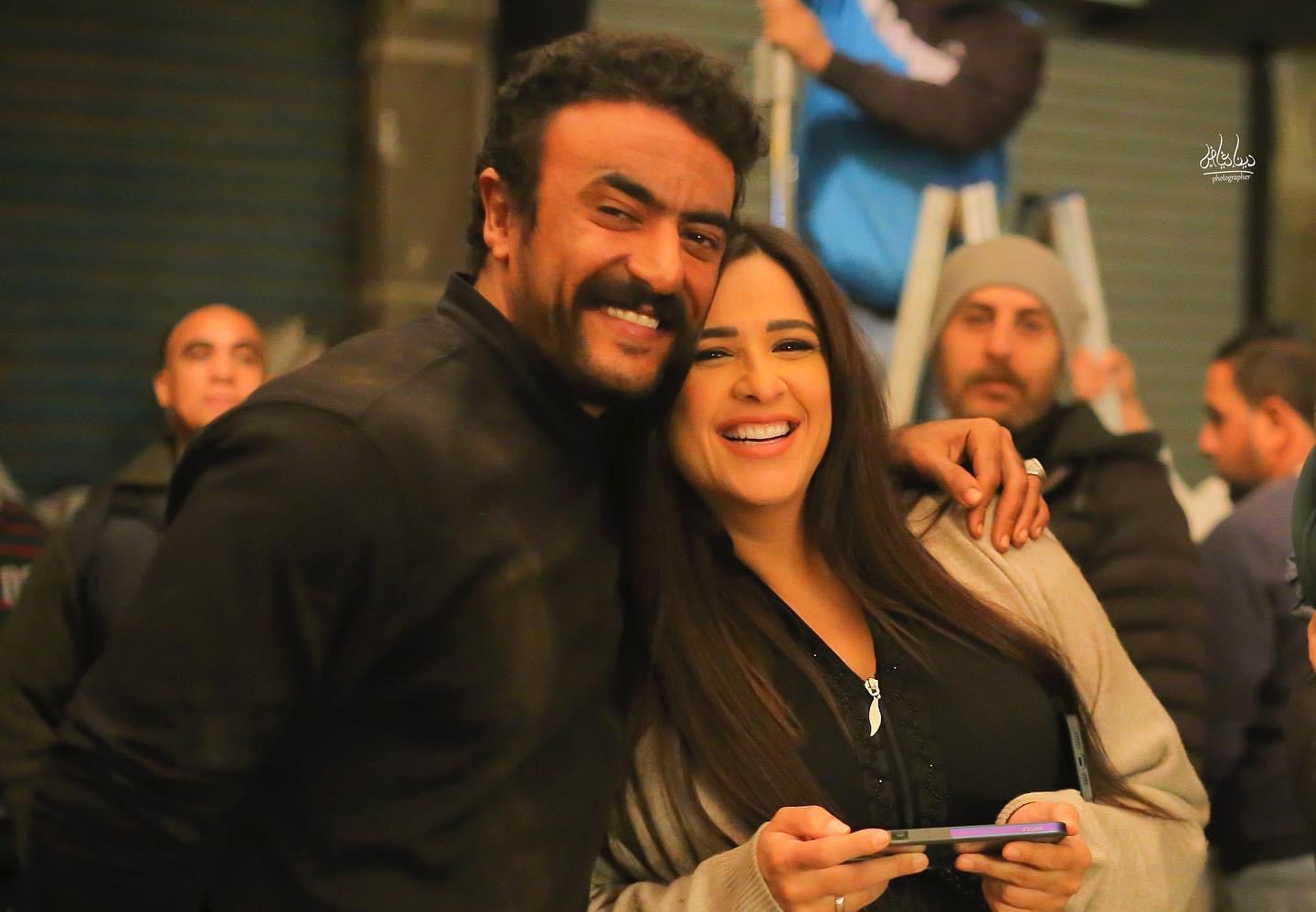 بهذه الكلمات.. أحمد العوضي يعايد زوجته بعيد الحب