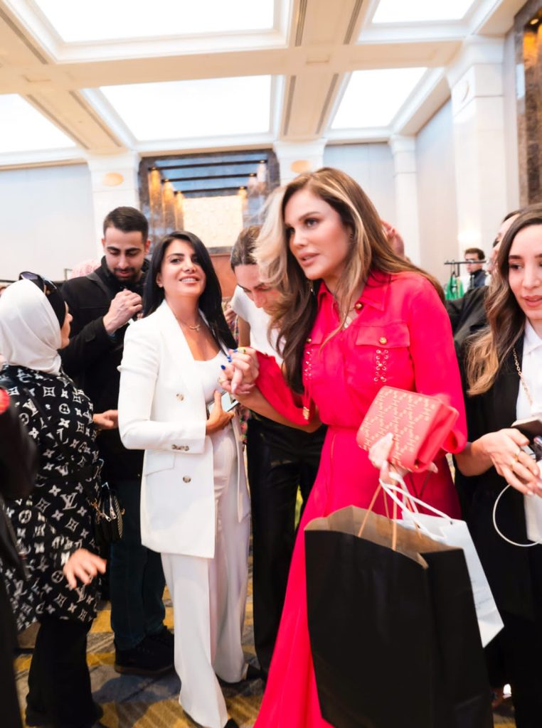 نيكول سابا بصحبة ياسر الحريري في الأردن للاحتفال بعيد الأم