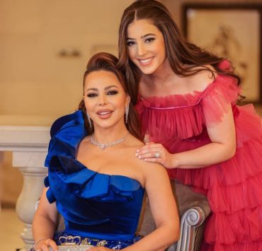 سوزان نجم الدين مكرمة من ابنتها في عيد الأم!