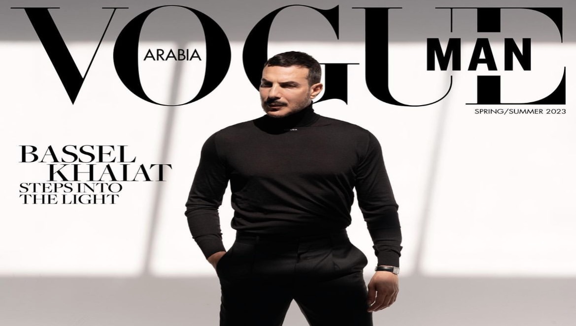 باسل خياط يتصدر غلاف مجلة "فوغ" العربية بإطلالة شتوية