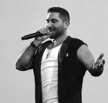 أحمد سعد أول فنان عربي يحتل هذه المكانة!
