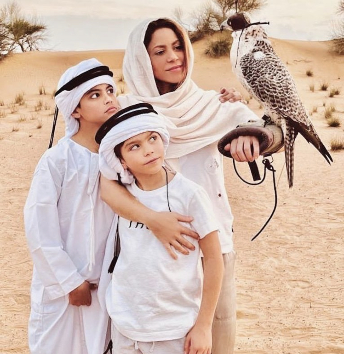 شاكيرا تطالب الصحافة بعدم ملاحقة ابنيها