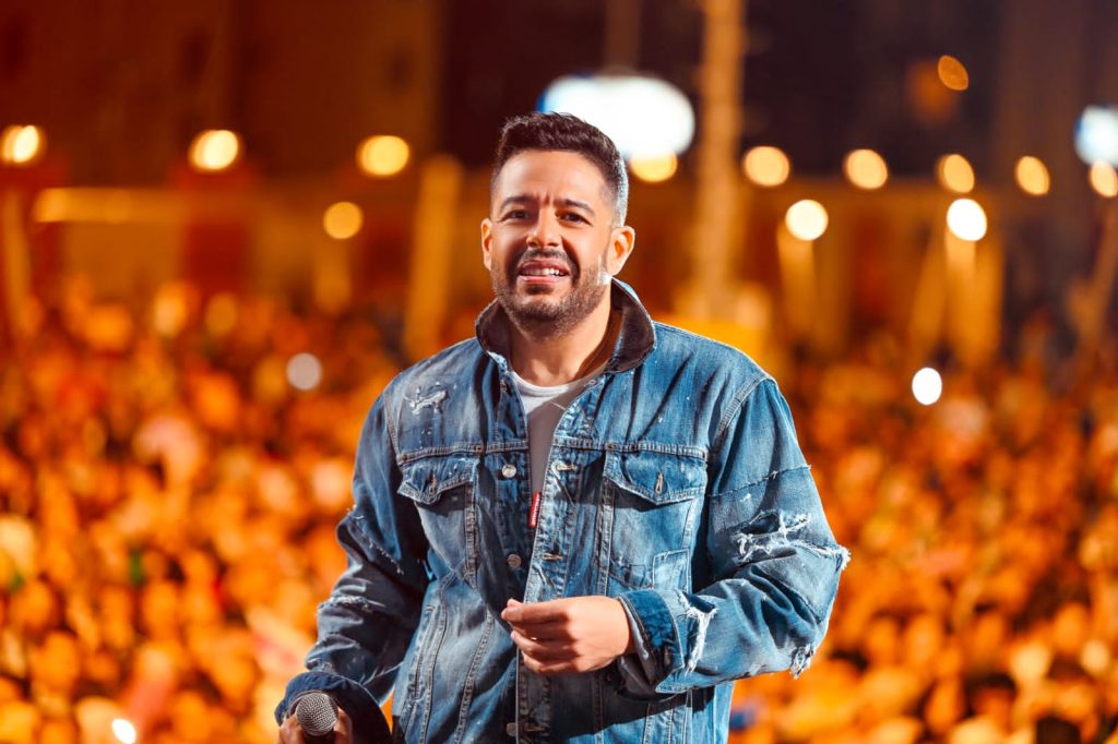 حماقى يتألق بحفل ضخم فى دمياط الجديدة بحضور جماهيري من محافظات وجه بحري