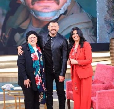 والدة عمرو يوسف تظهر لأول مرة إعلاميا وتتحدث عن علاقتها بكندة علوش
