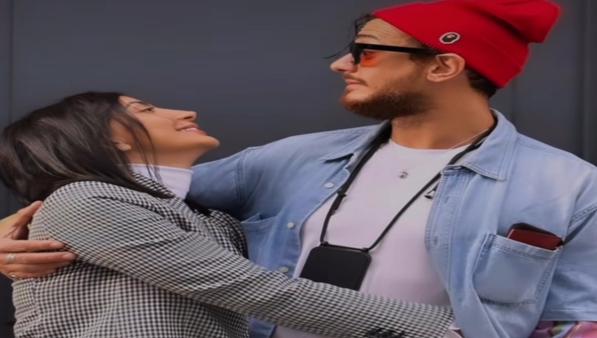 زوجة سعد لمجرد تطمئن محبيه من خلال صورة تجمعهما