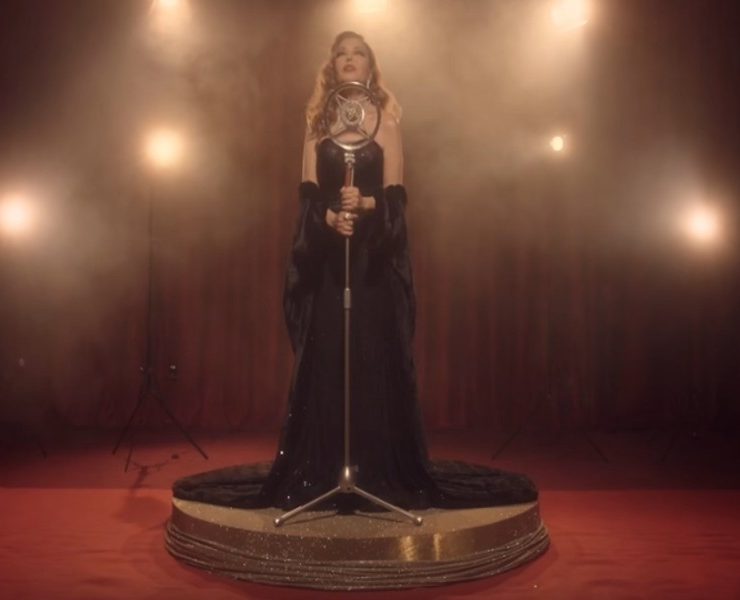 سميرة سعيد تروج لـ "زعلنا من بعض"