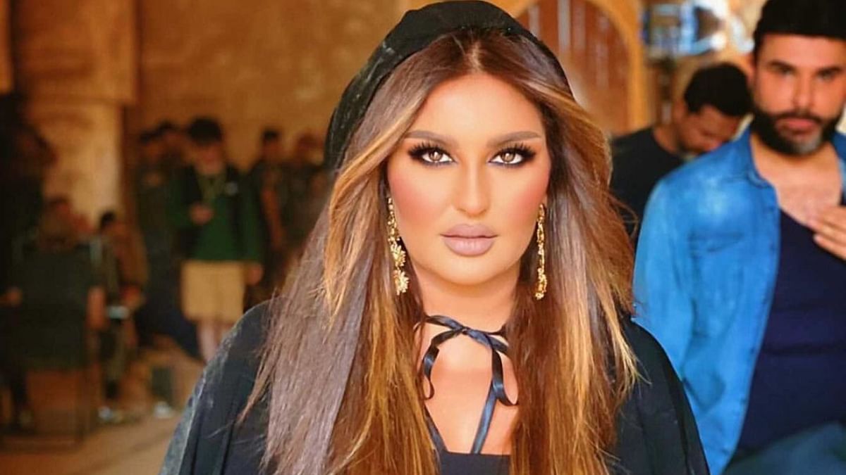 بيكيه وحبيبته الجديدة في قبضة كاميرا شذى حسون- صورة