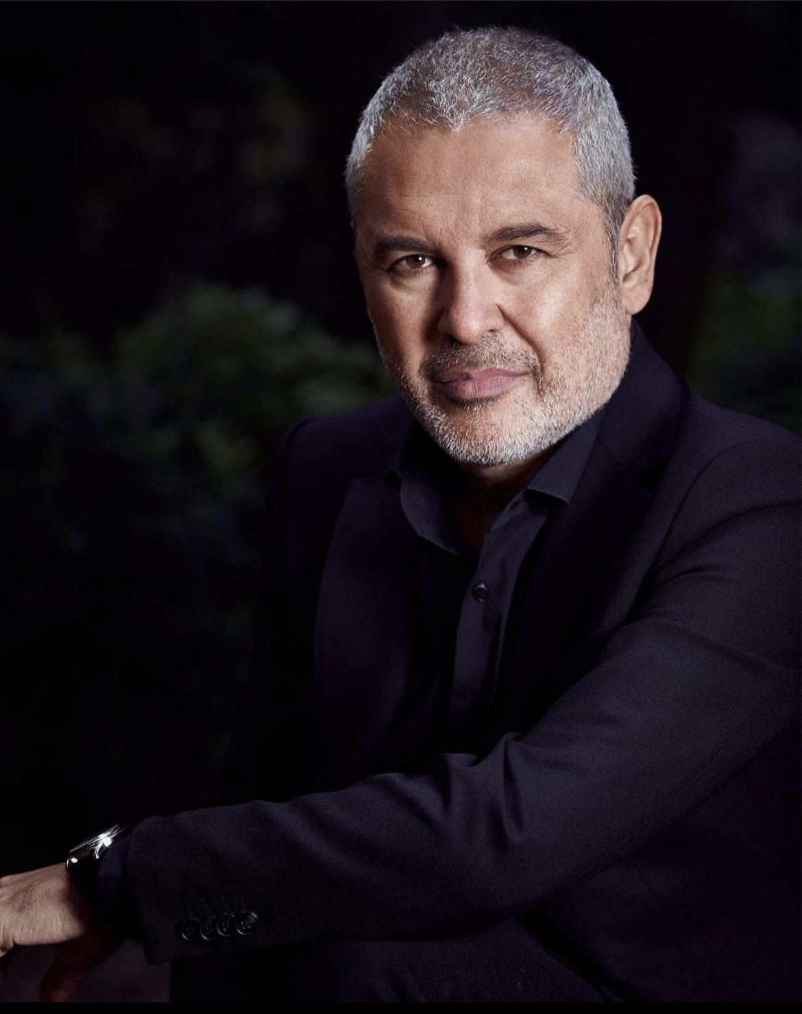 إيلي صعب يتعرض للسرقة في باريس