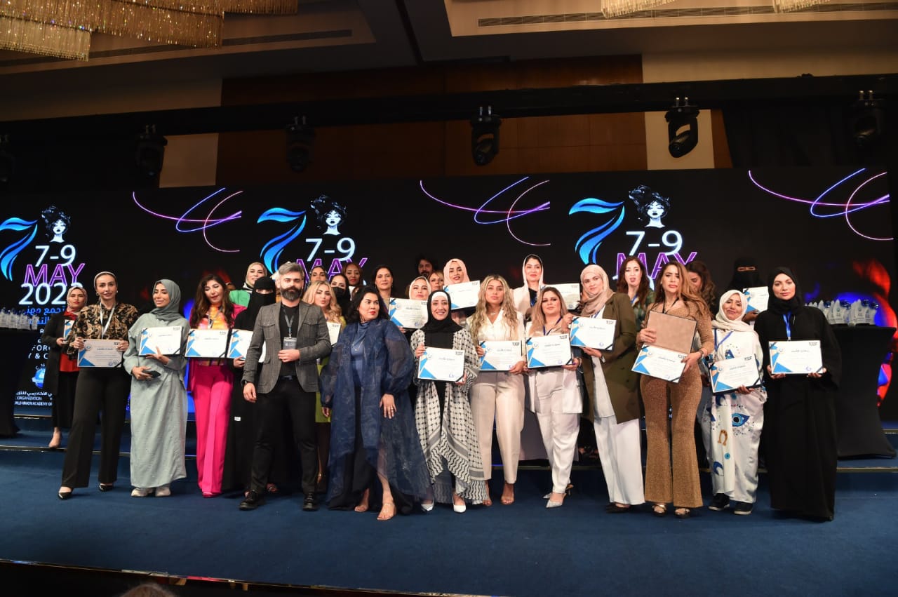 مي عمر تتغيب عن تكريمها كنجمة للجمال والأناقة لعام ٢٠٢٢