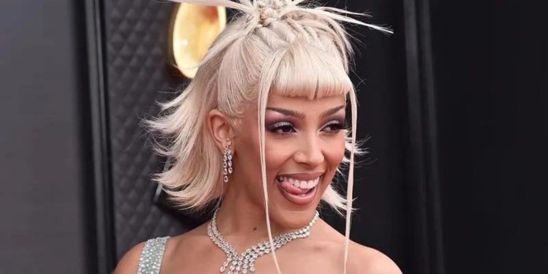 اعتمدت "الكفن".. نجمة عالمية تثير الجدل في حفل الـ"ميت غالا"-فيديو