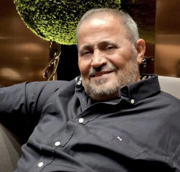 الوسوف يوثق حفاوة استقباله في مصر