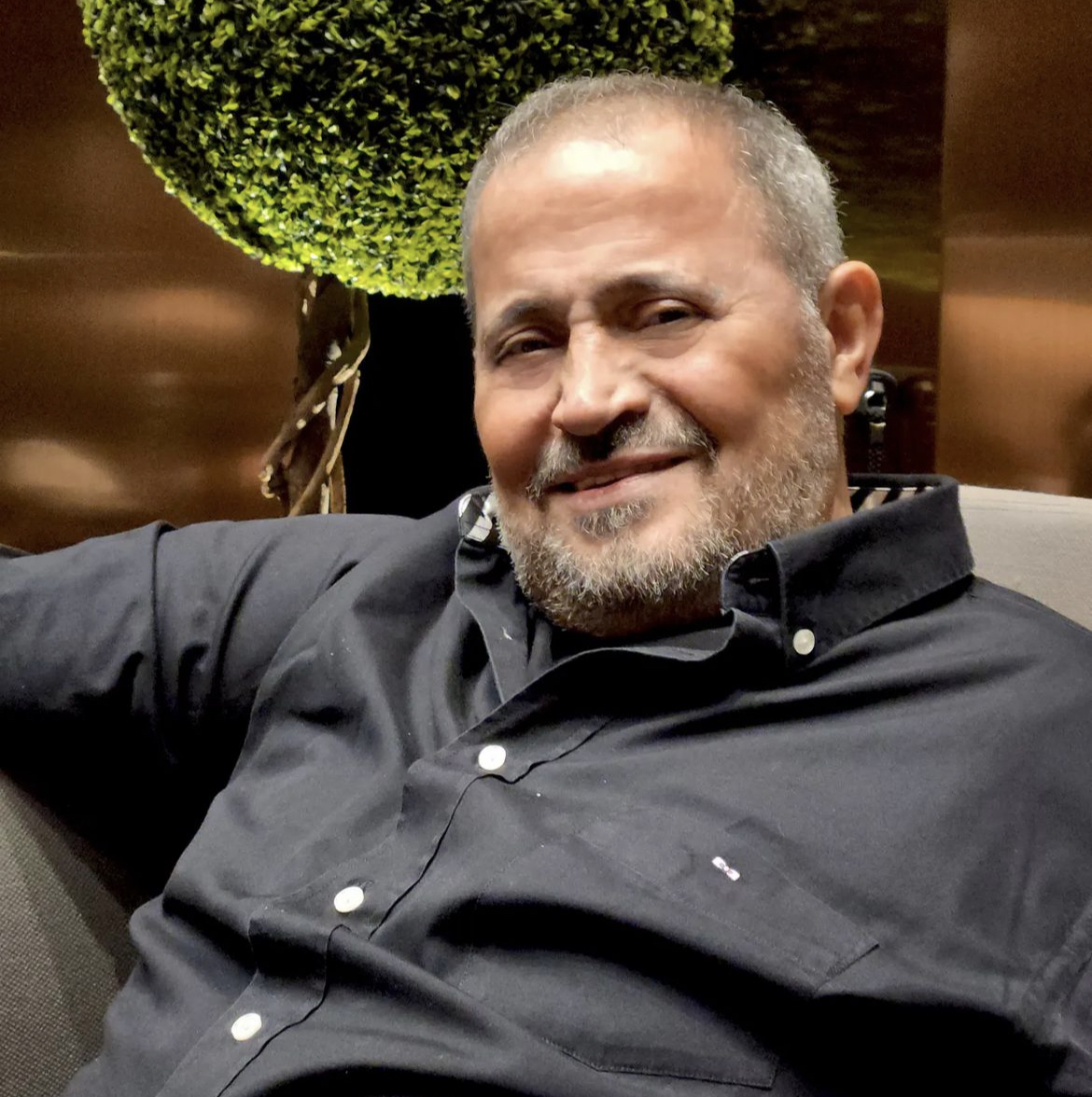 الوسوف يوثق حفاوة استقباله في مصر