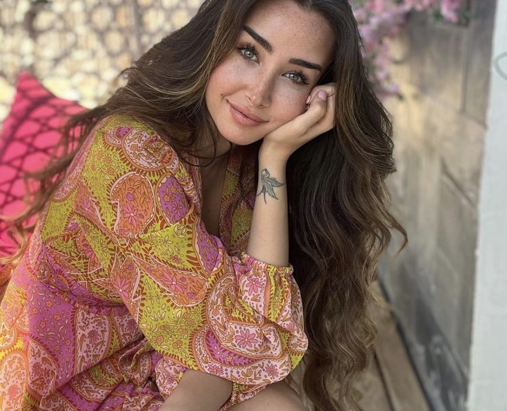 هنا الزاهد تشوق جمهورها لمستر "EX"